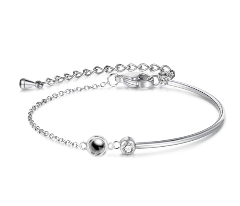 צמיד חצי באנגל לאשה עם תמונה מוצפנת