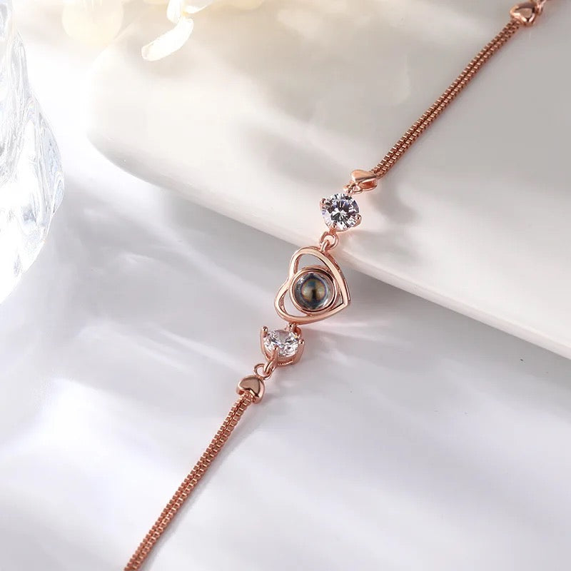 צמיד לב יהלום לאשה עם תמונה מוצפנת